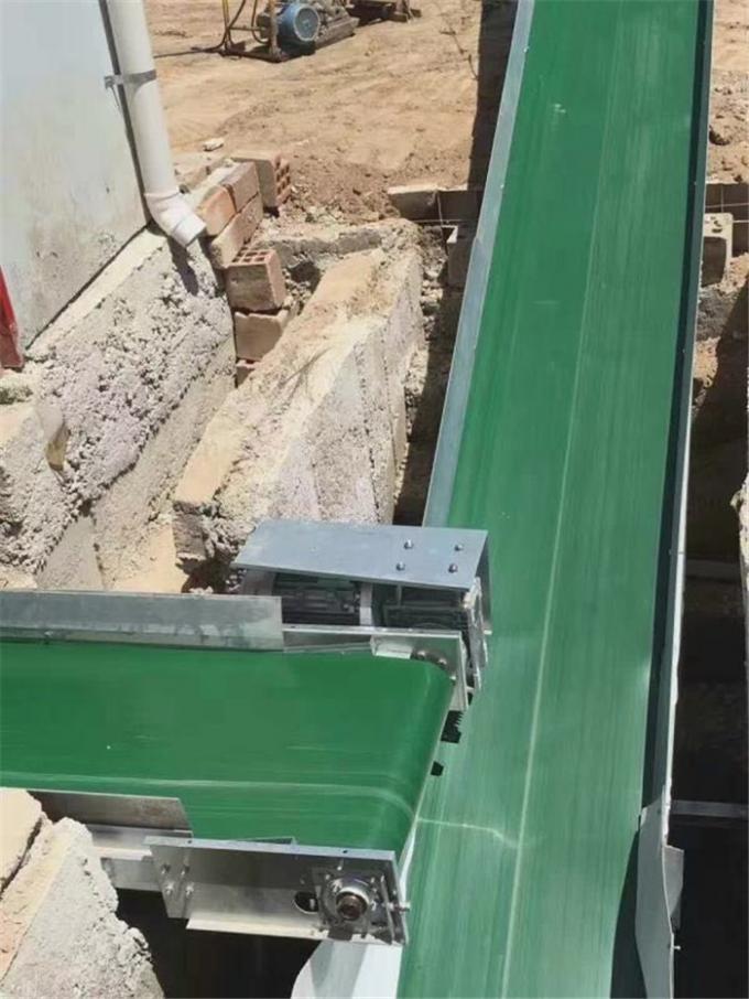 Steady Poultry Manure Removal System , Poultry Farming Equipment Simple